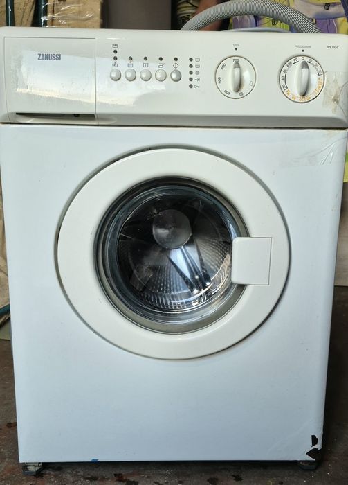 Продам стиральную машинку Zanussi