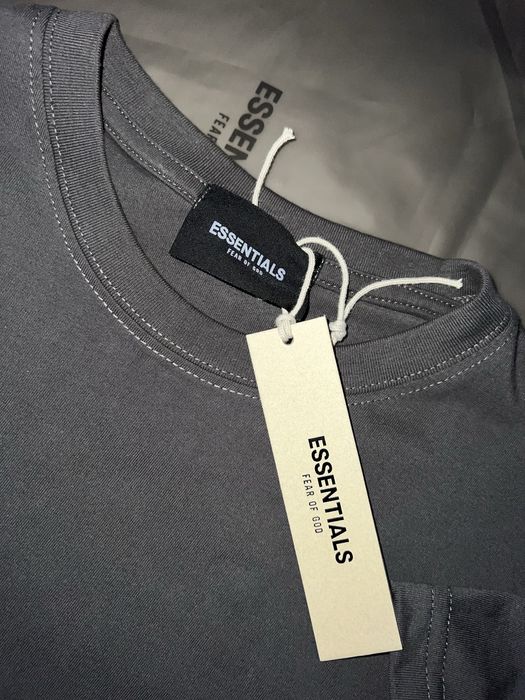 Футболка Essentials