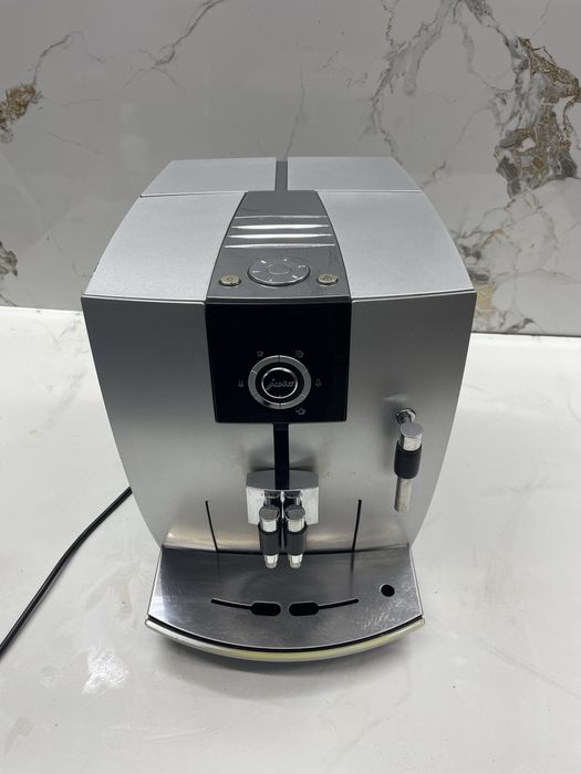 Кавомашина Jura Impressa J5