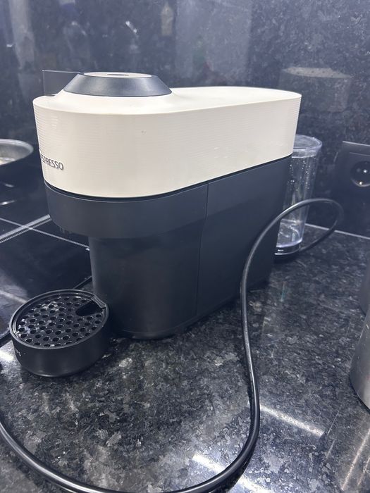 máquina de café nespresso nova