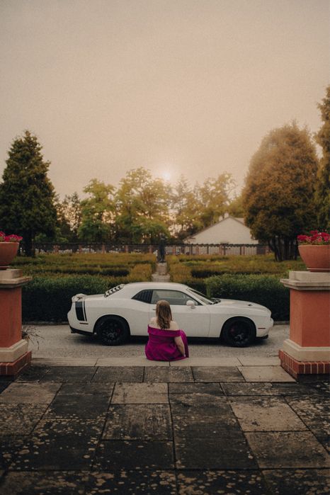 Samochód auto do ślubu Dodge Challenger