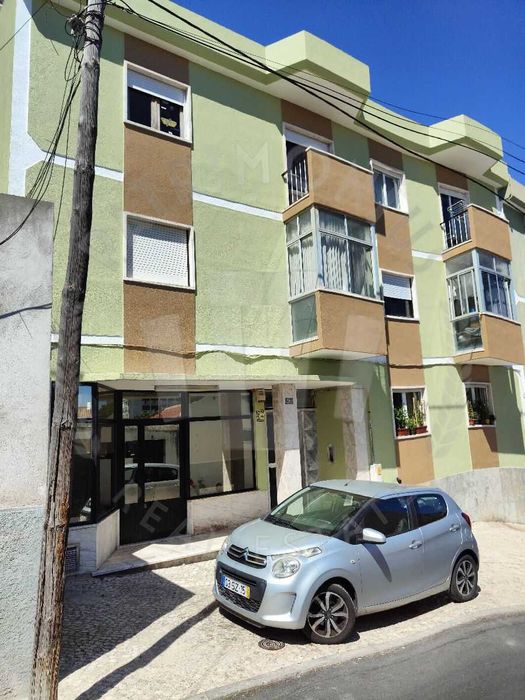 Apartamento T2 para venda em Sassoeiros, Carcavelos – Ler descrição