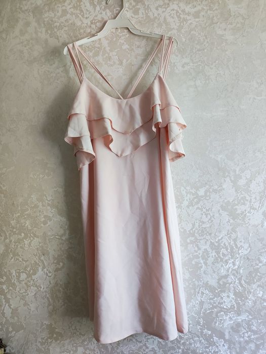 Ніжна легенька сукня пудрового кольору розмір  s