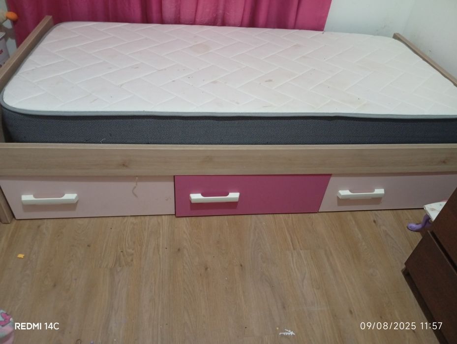 Cama de menina como nova