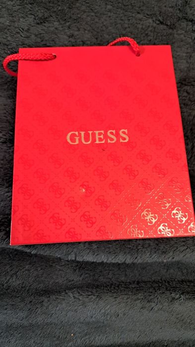 Наручні часи Guess
