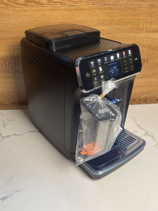 Кавомашина Philips 5500 series LatteGo з Гарантією !!!