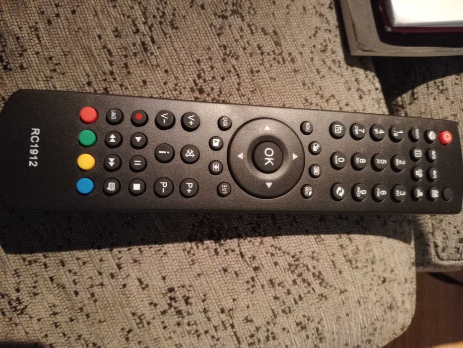 Comando universal RC1912