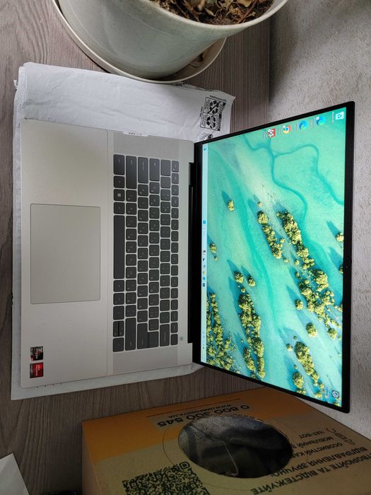 Dell Inspiron 16 5635 amd ryzen 5 7530u 8gb ddr4 512ssd