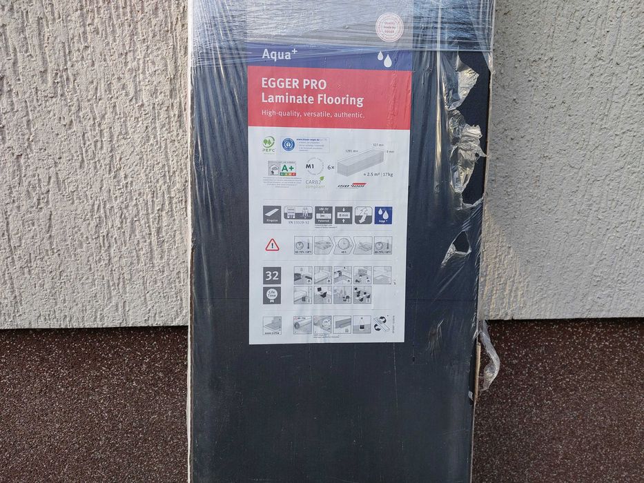 EGGER Panele Podłog. Wodoodporne Czarne 8 mm Kingsize Super Jakość