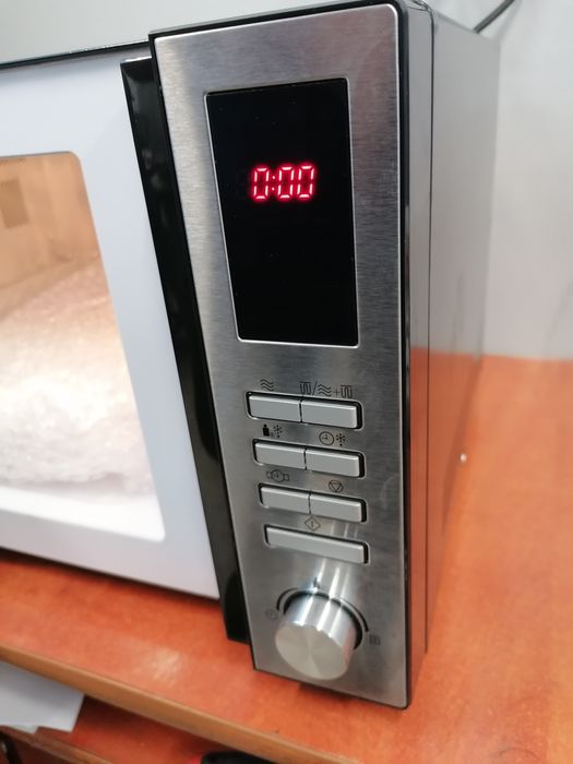 Mikrofalówka Quigg m32