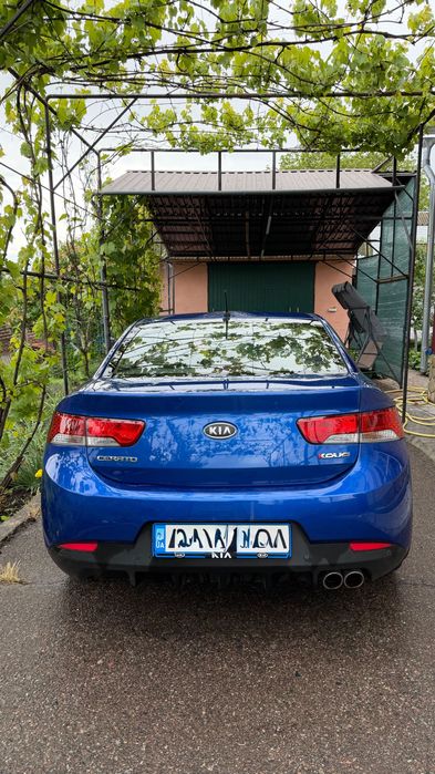 Kia Cerato купе, авто