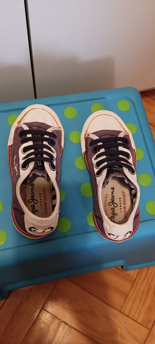 Sapatilhas com elásticos marca Pepe jeans tamanho 28