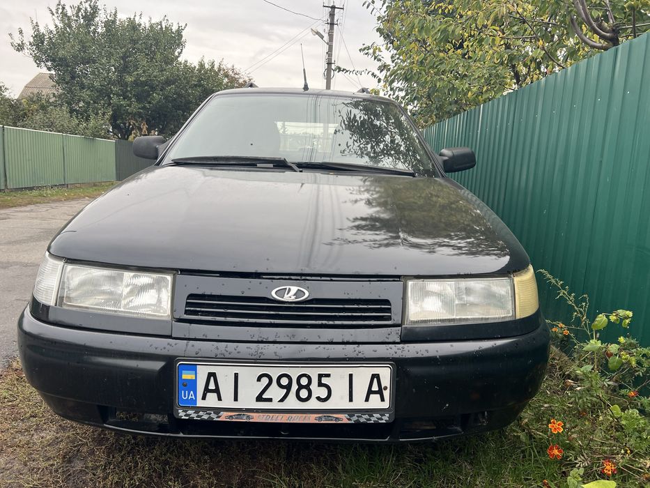 Продам Ваз 21111 2007 року ціна 1300$ 1,5 інжектор бензин 8 клапанний. Гаражне зберігання.