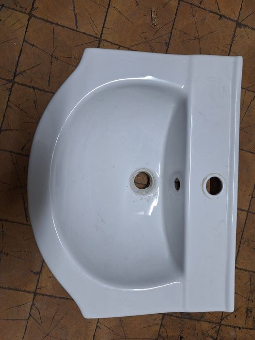 Umywalka ceramiczna