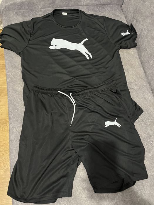 Легкий чоловічий спортивний костюм