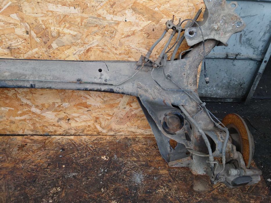 Renault Megane II HB Belka Zawieszenia Oś Tył Tylna ABS