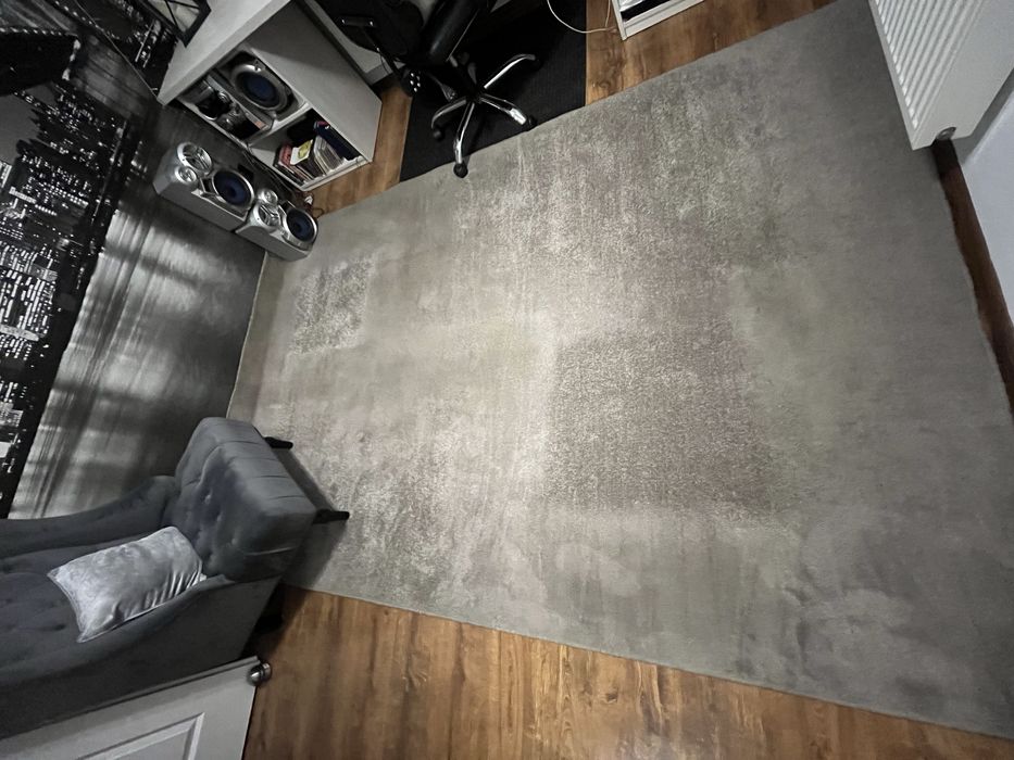 Dywan  szarobeżowy krótkowłosy