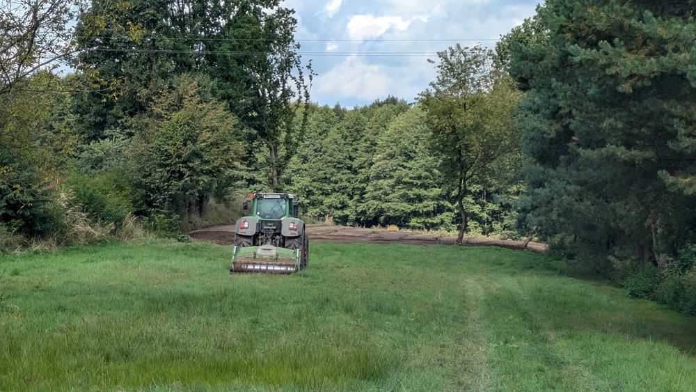 Budowlana działka z utwardzonym dojazdem