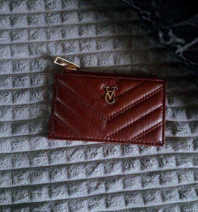 Portfel i holder na karty w bordowym kolorze