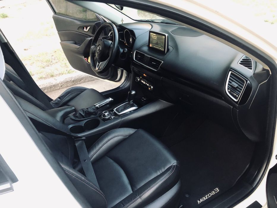Продажа Mazda3 полная комплектация
