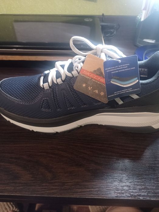 Кросівки Skechers оригінальні 42 розмір