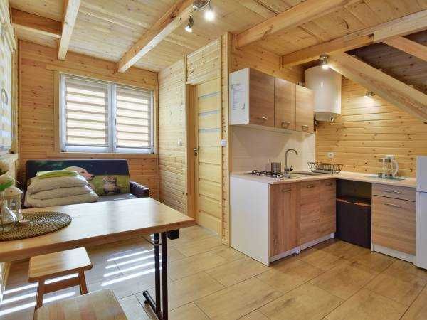 Cykady domki 6 osobowe, 7 minut do jeziora i centrum, klimatyzacja