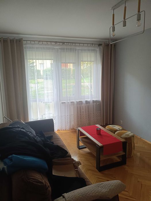 Wynajmę mieszkanie 50m2 os. Kmity 3 pokoje