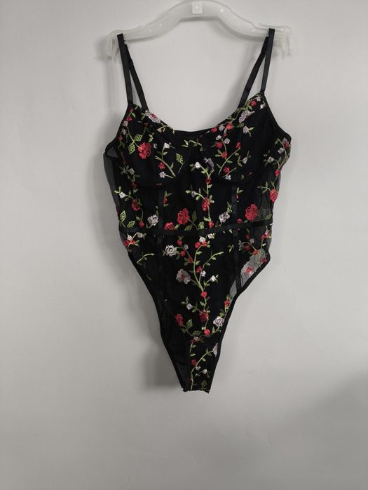 Body w kwiaty nowe
