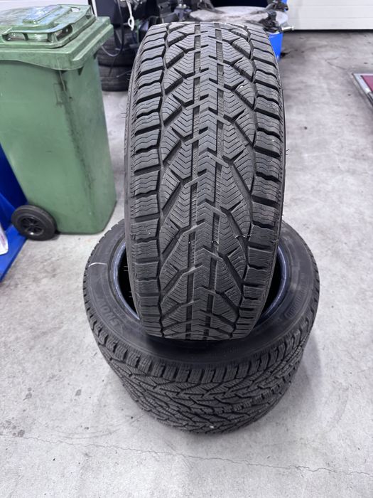 Opony zimowe 235/45r18 kormoran 4824