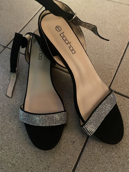 Босоніжки нові 40р