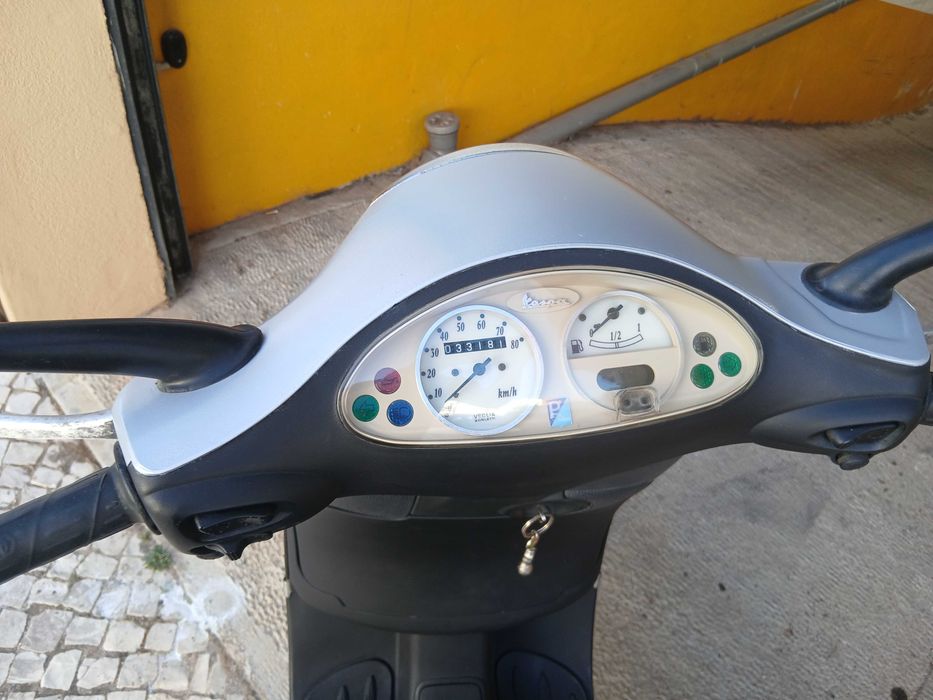 scooter Vespa  2004  COMO NOVA