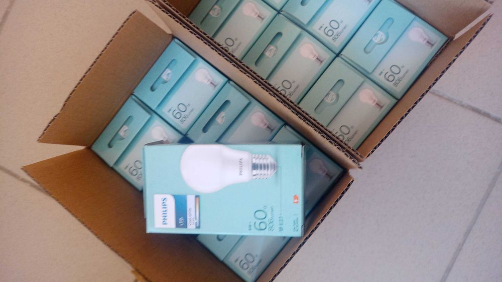 Led лампочки Philips 8Вт