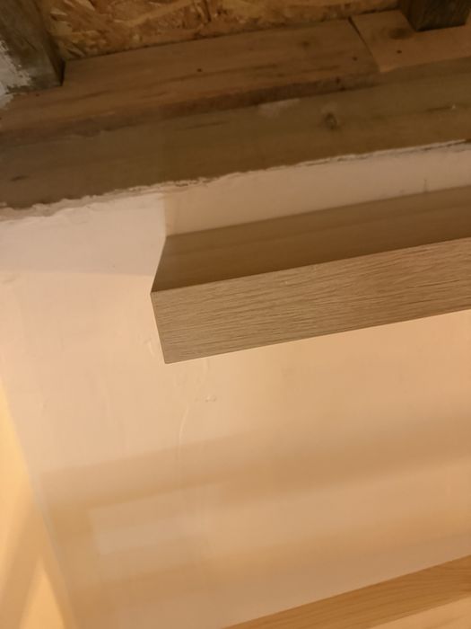 Prateleira IKEA como nova. Nem um ano tem.