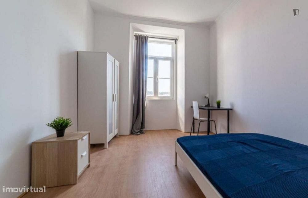 Quarto - localizado em Benfica Lisbon
