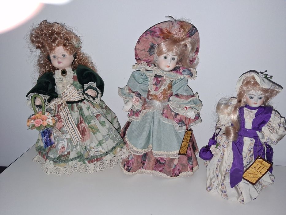 Bonecas de porcelana