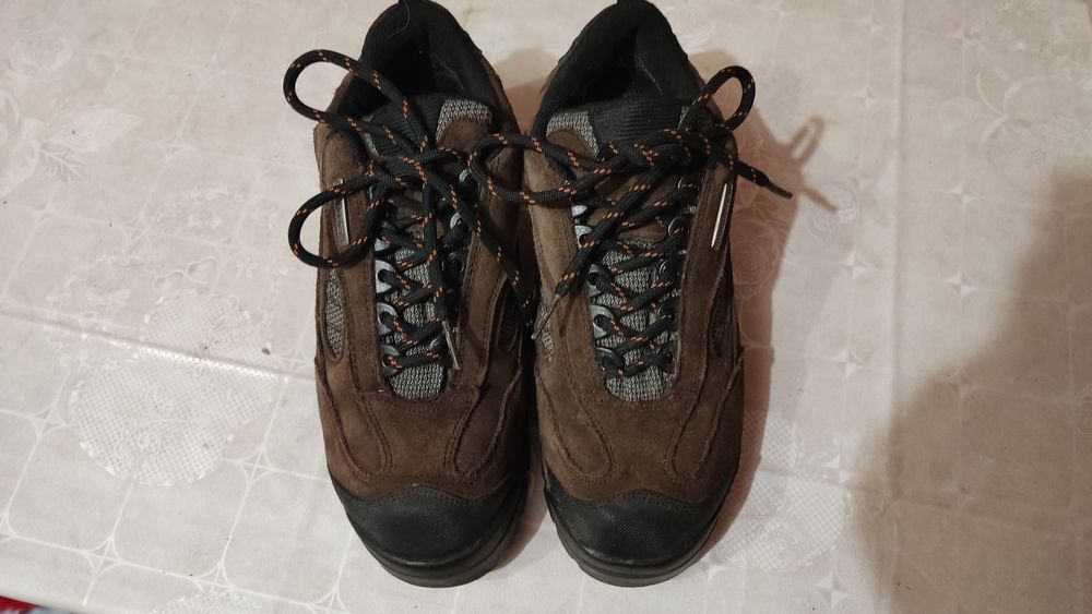 Продам мужские кроссовки Grisport Supra-Tex