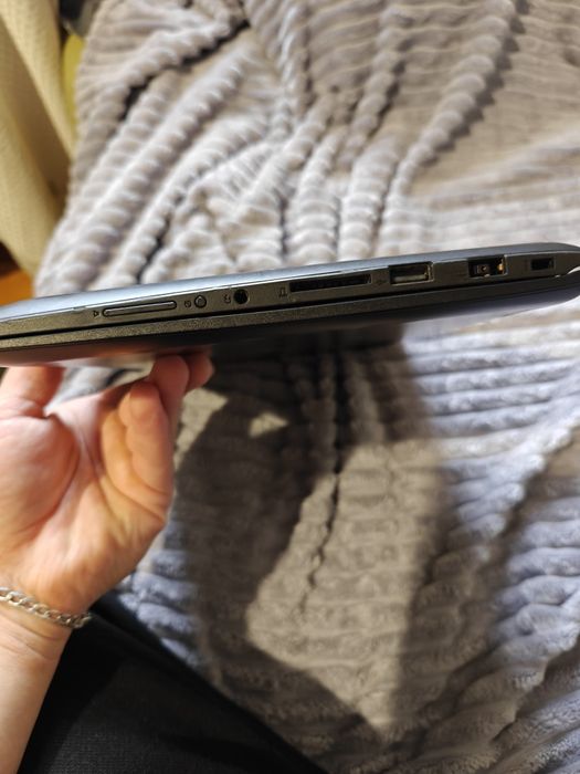 Ноутбук Lenovo yoga 300