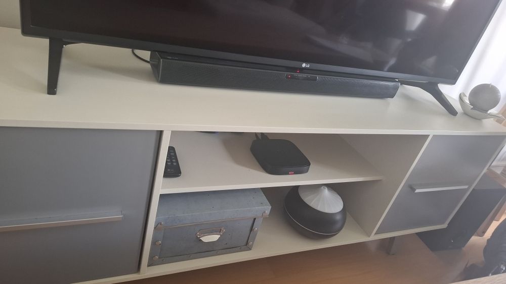 Móvel TV -  Cinza e  Creme