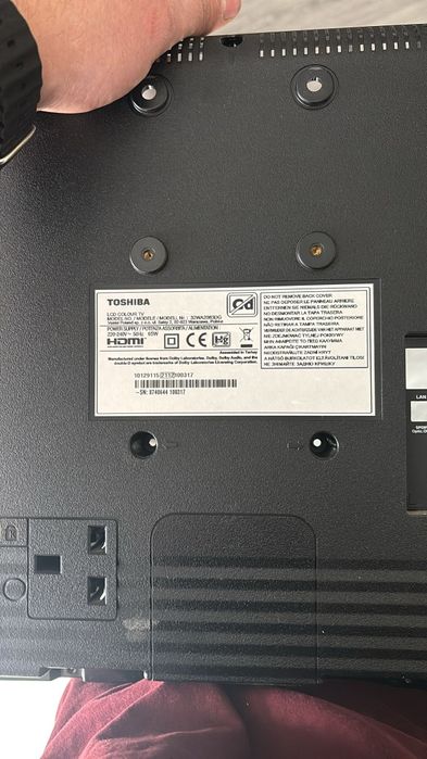 Stopki nóżki podstawy plus śruby TV Toshiba 32WA2063DG