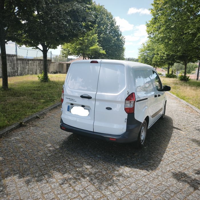 Ford Transit Courier