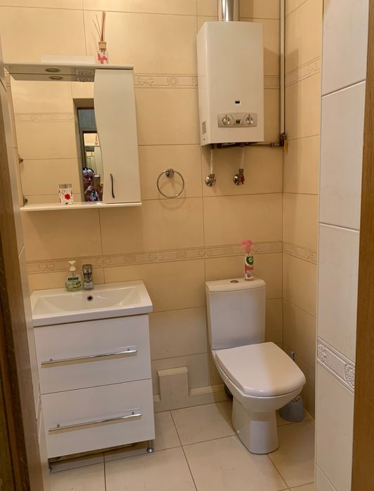 Сдам в начале месяца 2-к. квартиру, Центр, Героев Харькова,3, метро