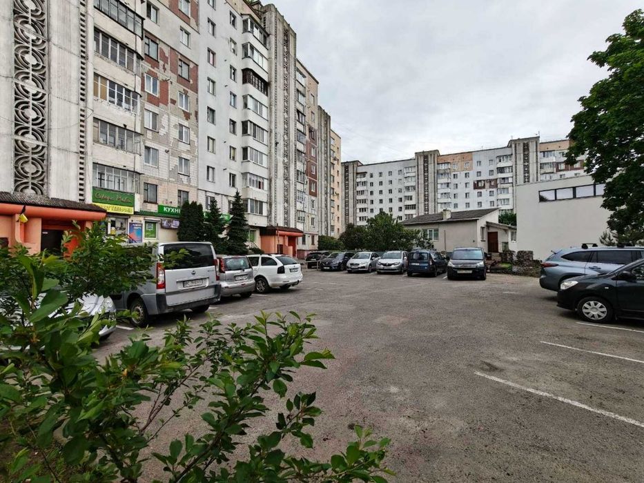 Трикімнатна квартира в Центрі