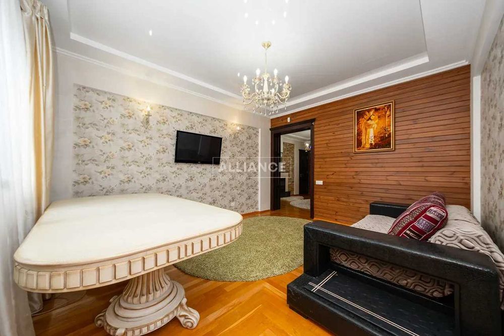 Затишний будинок з ремонтом в Надвірній!