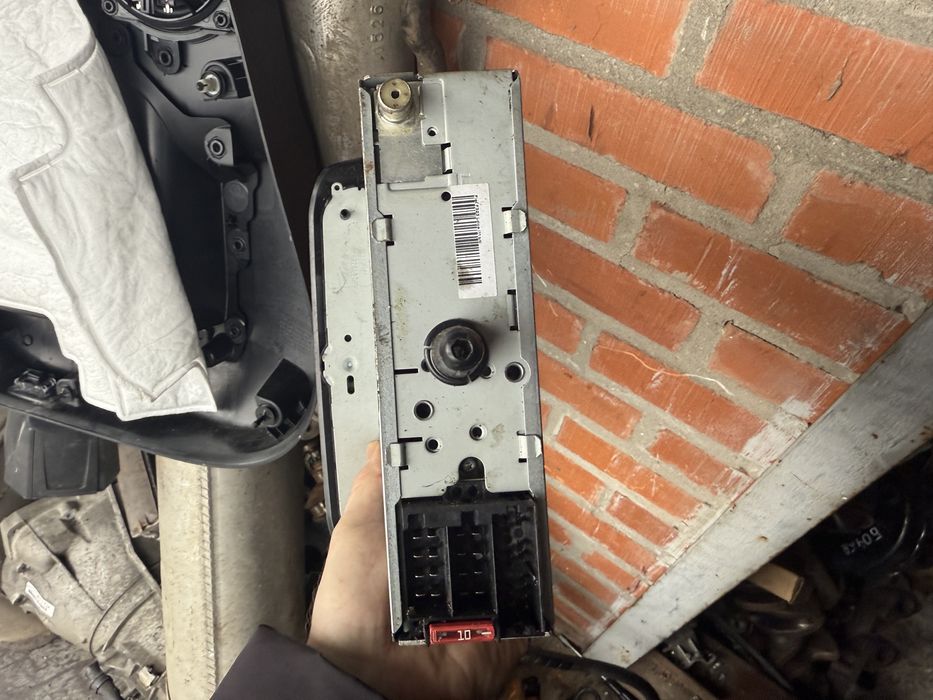 Б/У Автомагнитола fiat linea рестайлинг оригинал