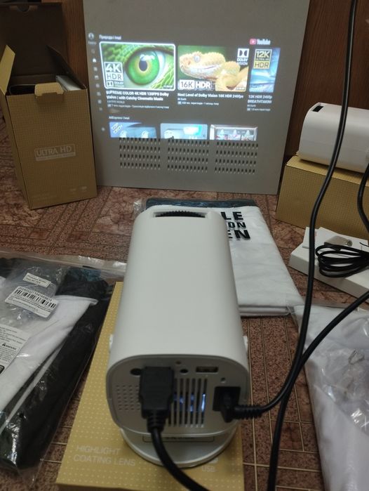 Проектор лед з динаміком