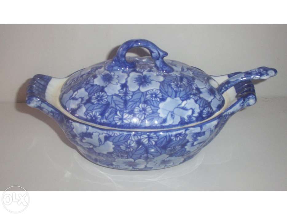 Terrina em porcelana