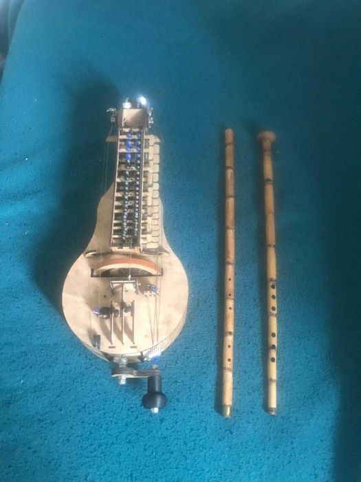 Hurdy-gurdy, accordion, zanfona, wheel fiddle64584259556865121