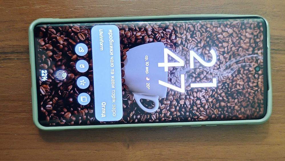 Motorola Edge 40 8/256GB Black состояние отличное + чехлы стекло