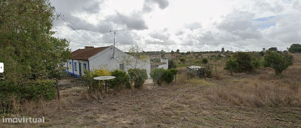 Moradia T4 para venda