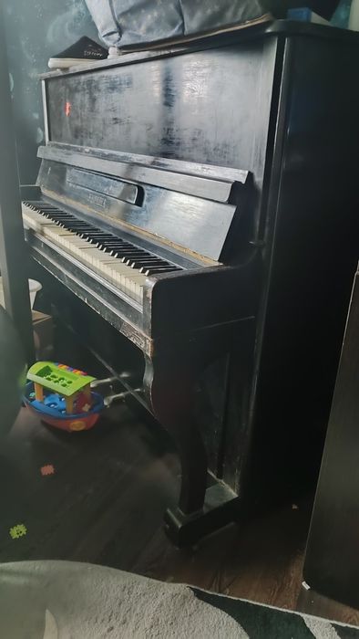 Продается пианино